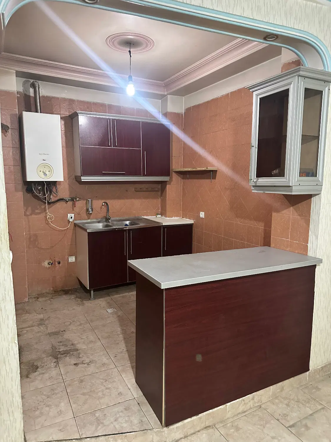 رهن کامل آپارتمان ۴۷ متری با انباری و بالکن