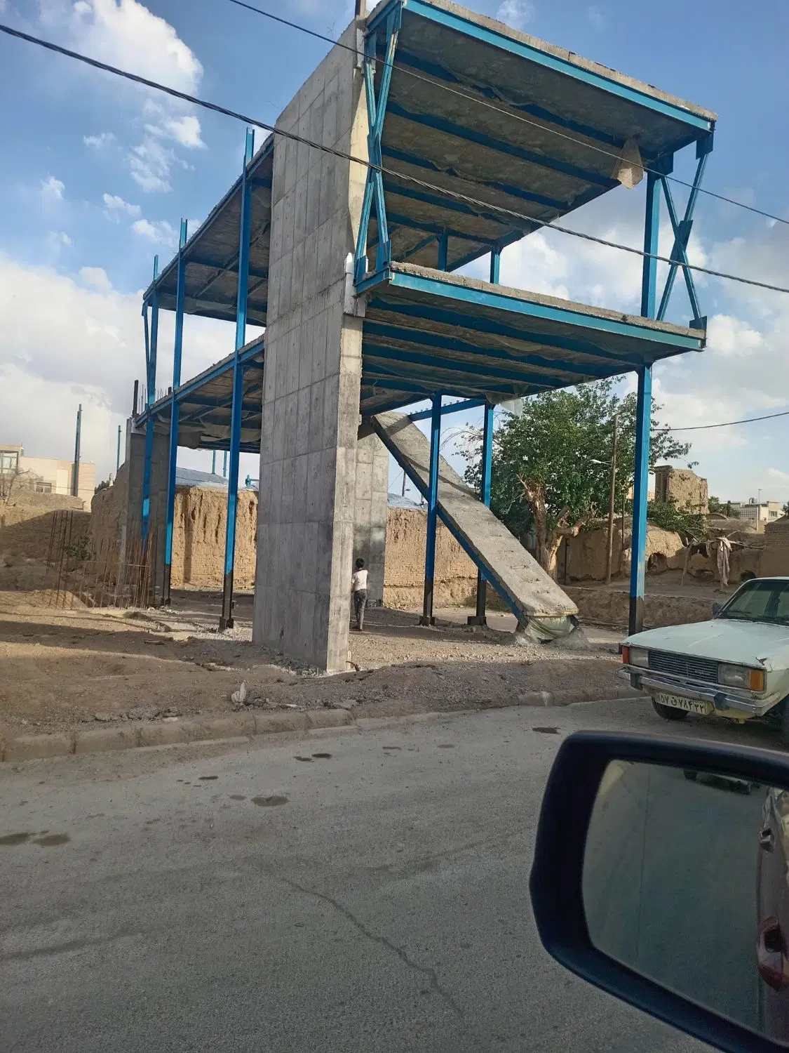 تجاری مسکونی