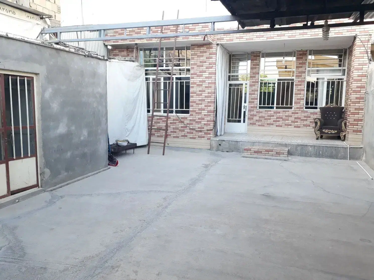 منزل مسکونی