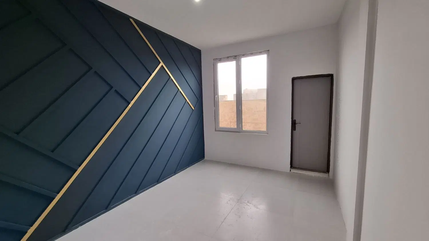 ۲۴۰ متر دو طرف حیاط اسماعیل پور