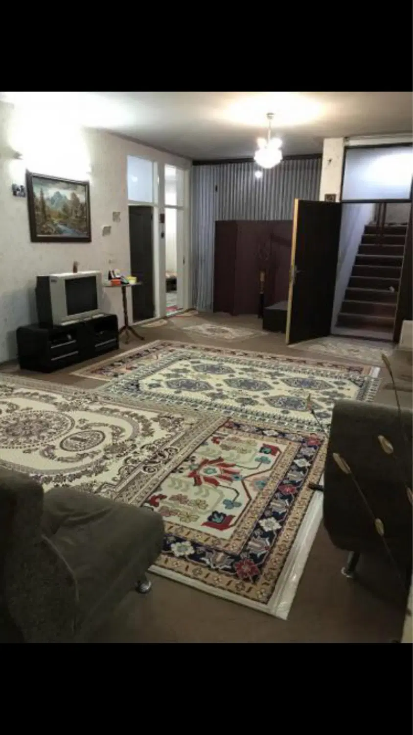 فروش ۲۲۰ متر ملک مسکونی حیاط دار