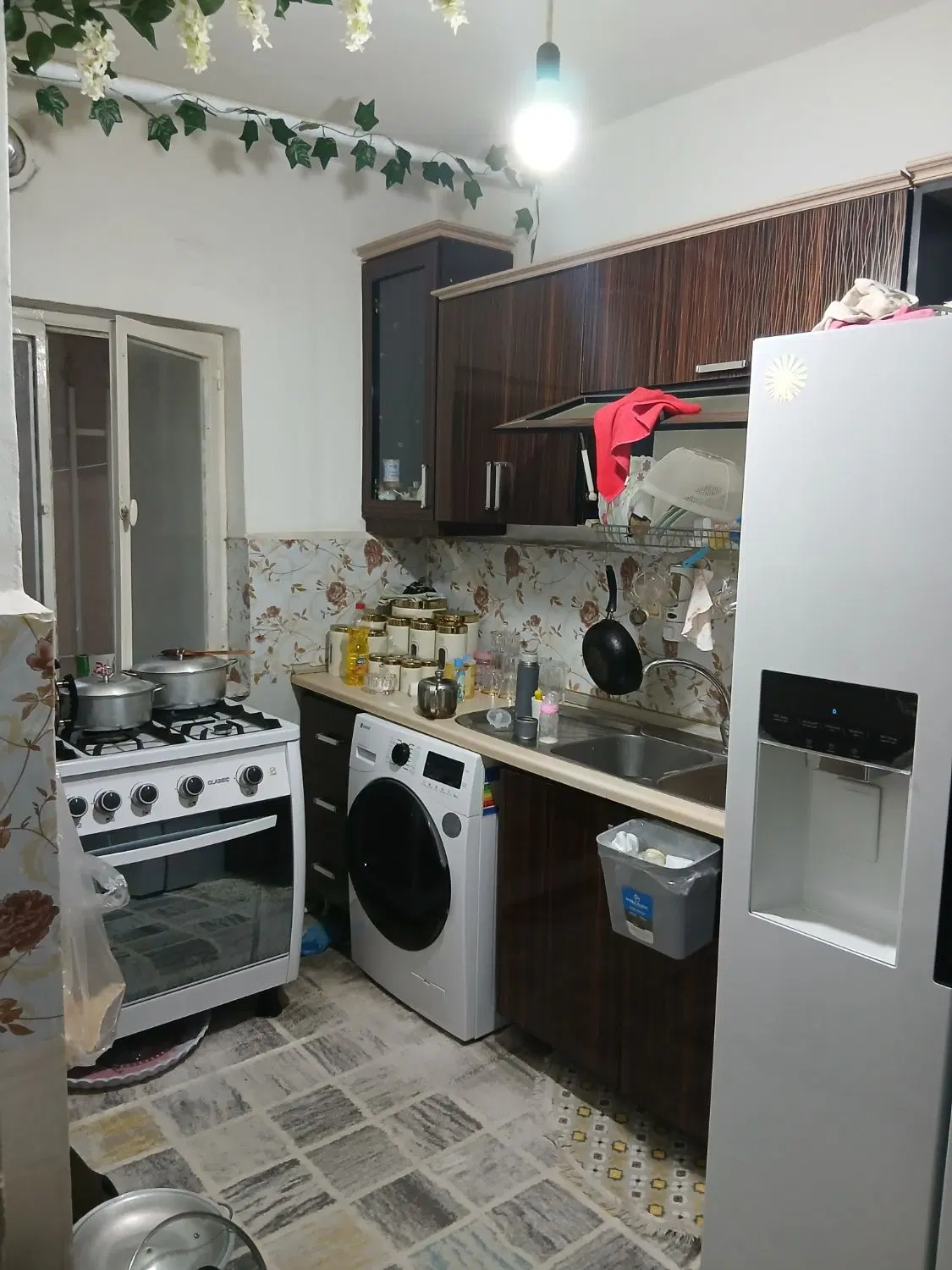 آپارتمان طبقه همکف شهرک شهید رجایی مسکن