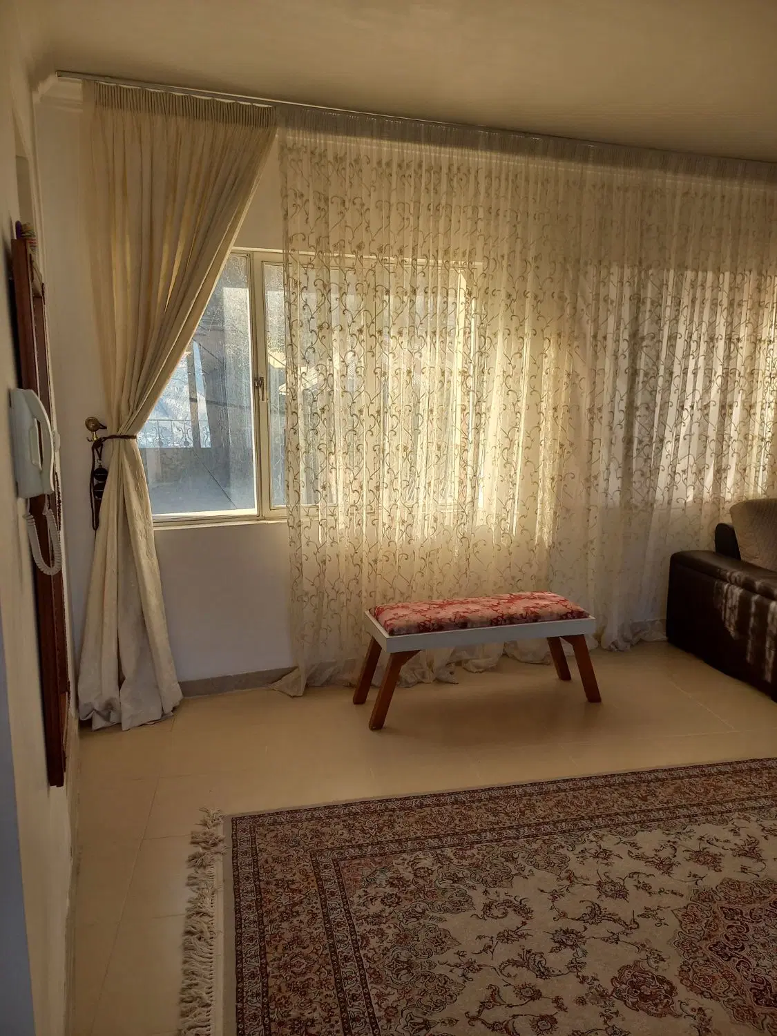 ۲۲۴ متر ملک مسکونی رینه لاریجان