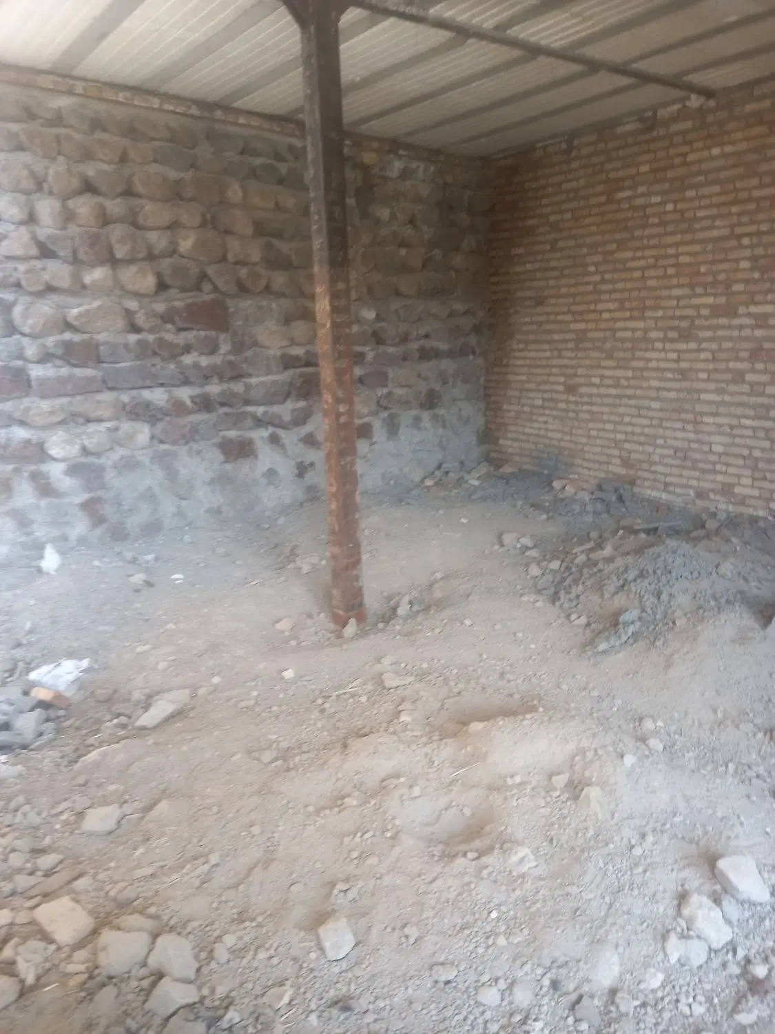 نیمه کاره دو طبقه
