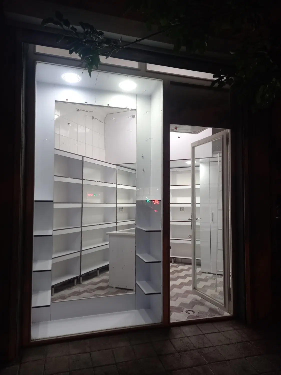 اجاره مغازه در طالقانی