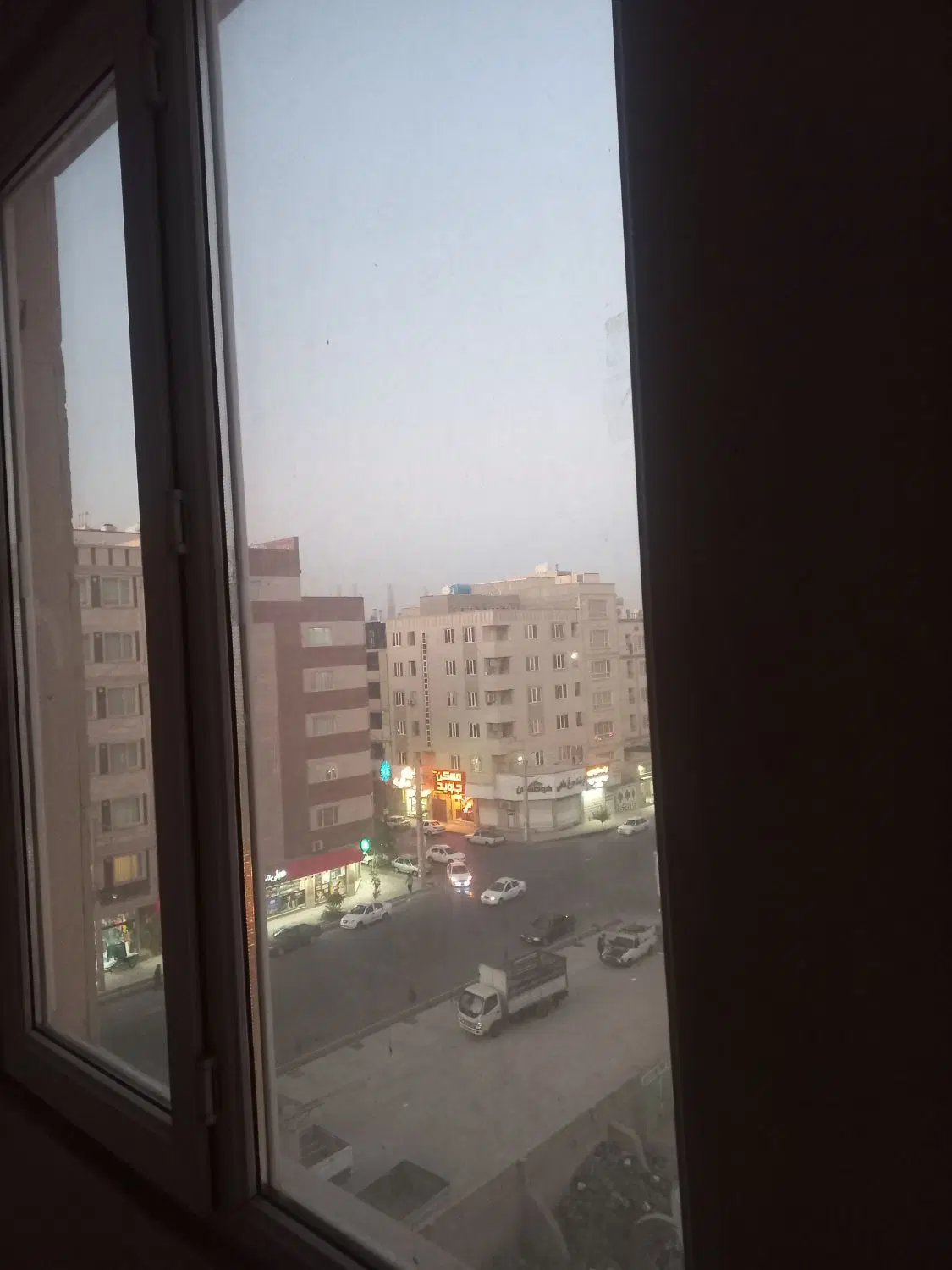 آپارتمان ۹۴ متری دونبش چهارراه دادگستری متری ۵۳