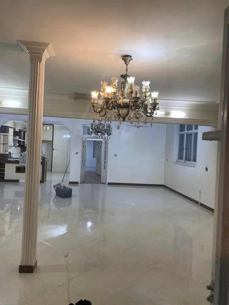 150 متر همکف