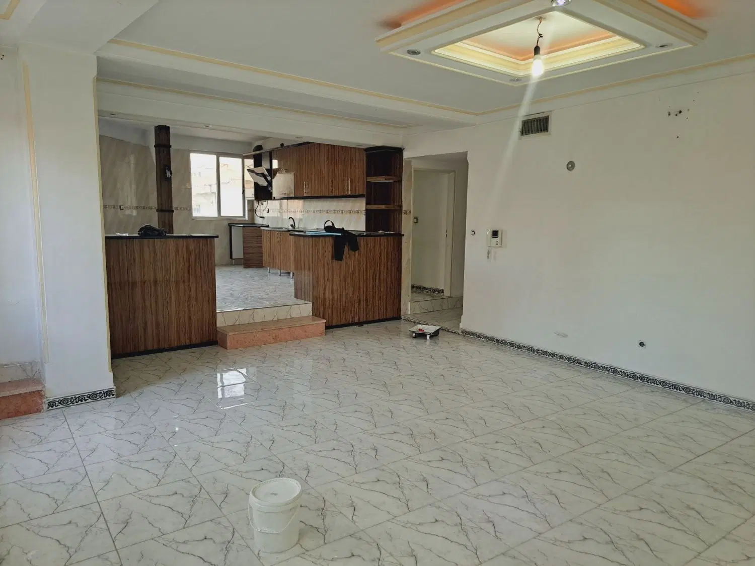 اپارتمان صالحیه خیابان سفیر امید