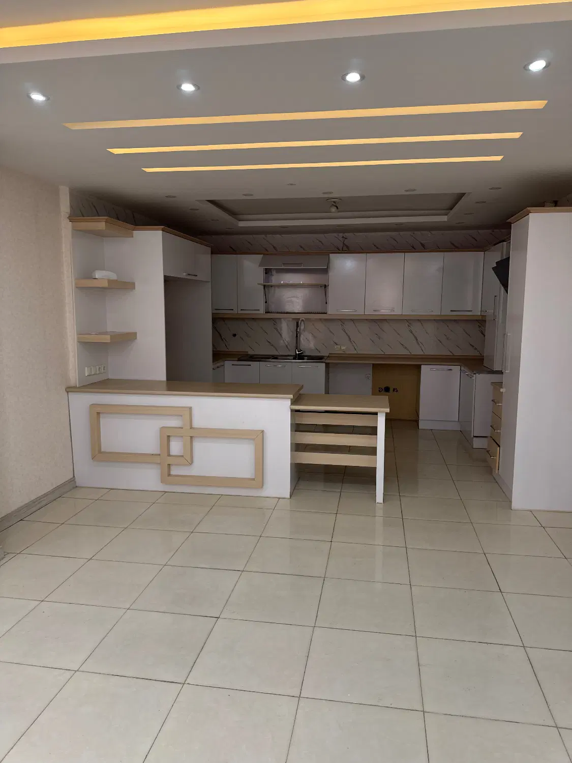 همکف حیاط اختصاصی