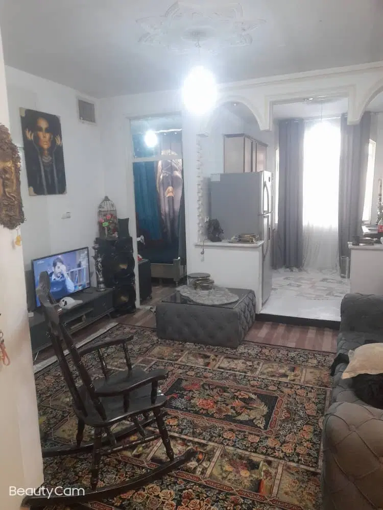 ۵۰ متری تک واحدی _تمیز با پارکینگ و انباری_فوری