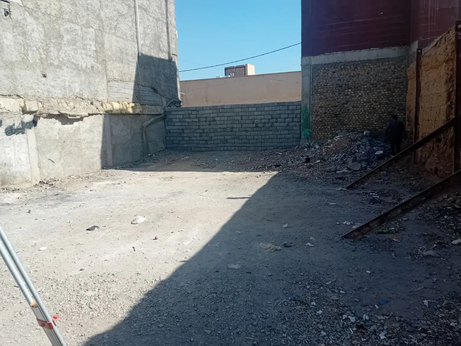 زمین فروشی درخیابان مطهری ۴۷