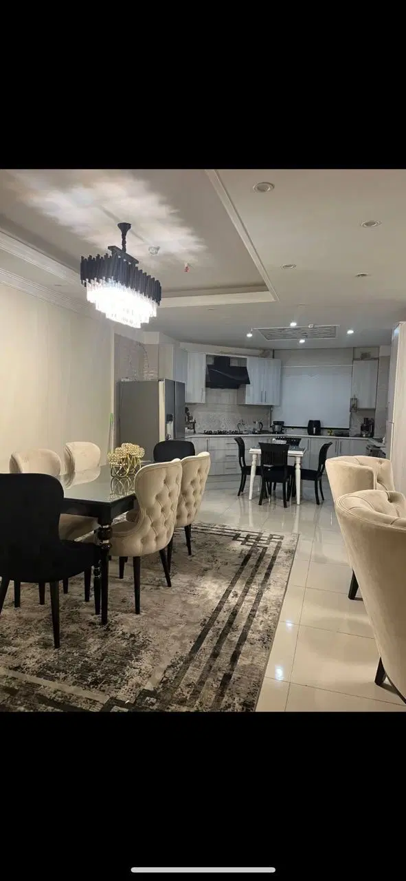 ۹۲ متر میدان جمهوری