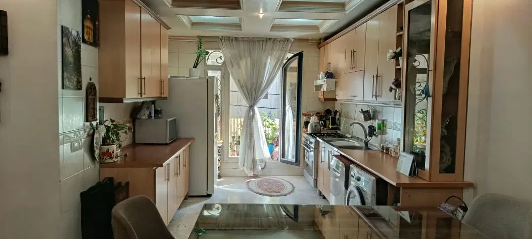 ۹۰ متر ۲ خواب تاپ لوکیشن پیروزی