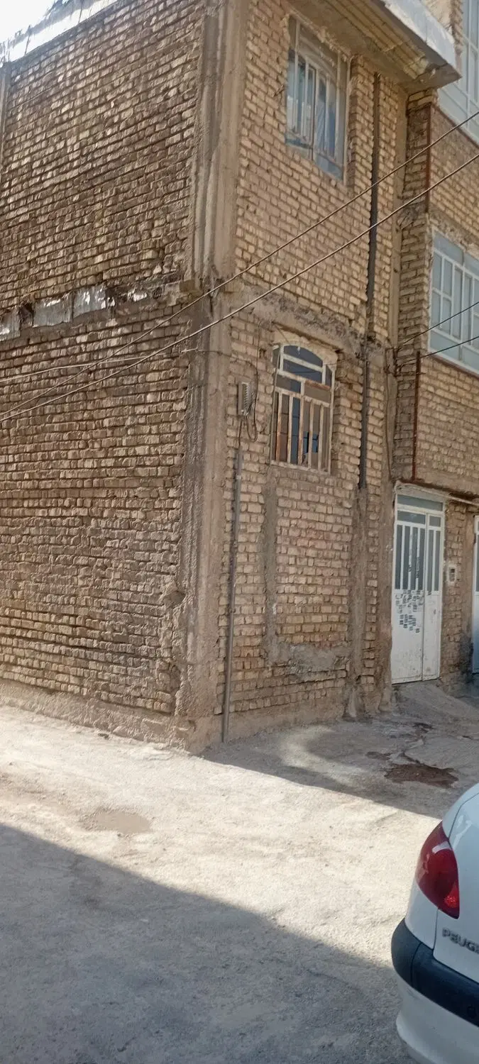 معاوضه خانه  دوطبقه درفاضل کوشک میدان