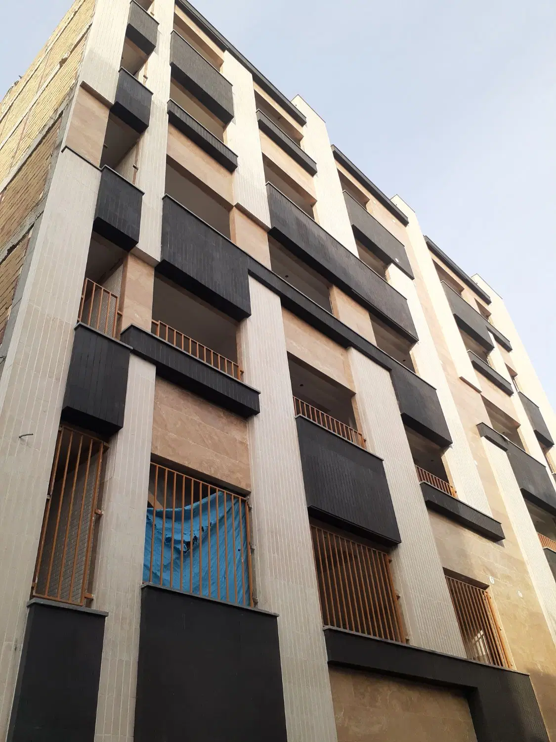 فروش ۷۵ متر آپارتمان نوساز خادم آباد
