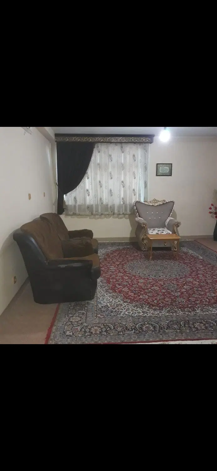 فروش واحد آپارتمان دو خوابه بسیار تمیز در تکادو