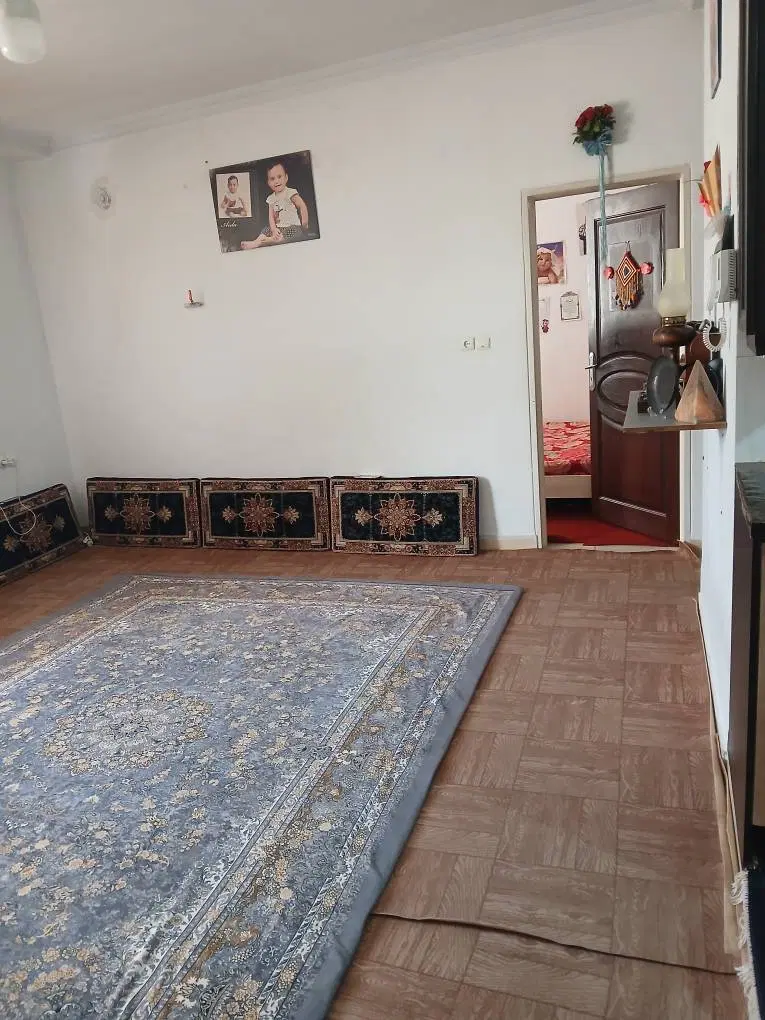 یک واحد آپارتمان مسکونی فروشی