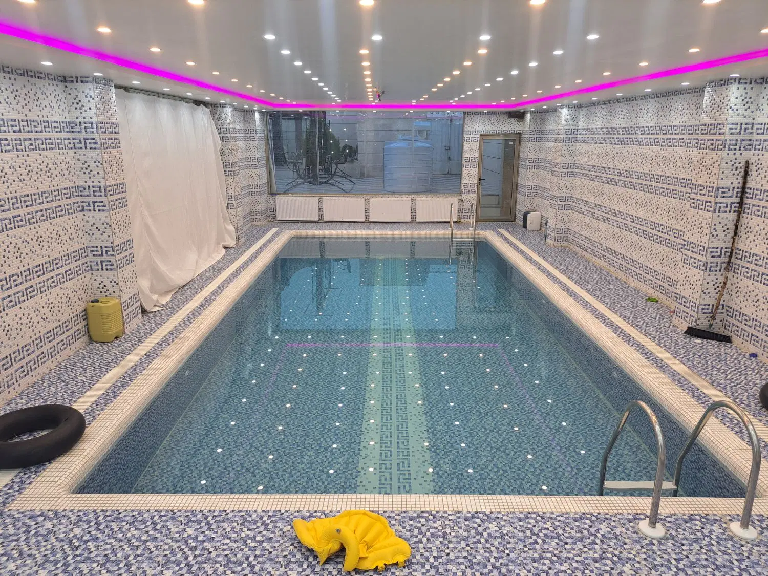 باغ پروانه دار با آب و برق و گاز و تلفن
