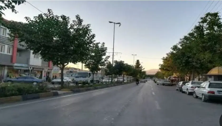 ۴۵۰ ملک مسکونی داخل شهر آبسرد