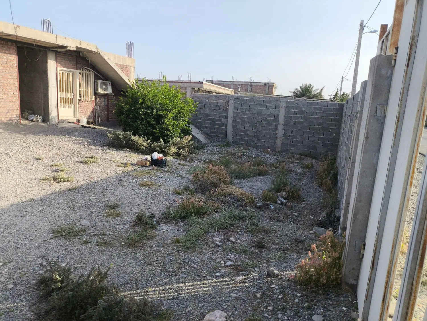 خانه نیمه کاره
