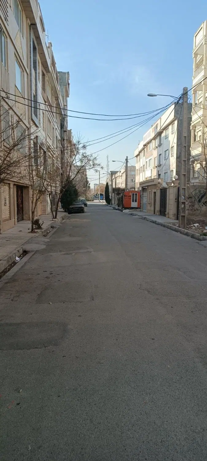 ساختمان ۴ واحدی ۴ طبقه  ۳۸۰ متر بنا