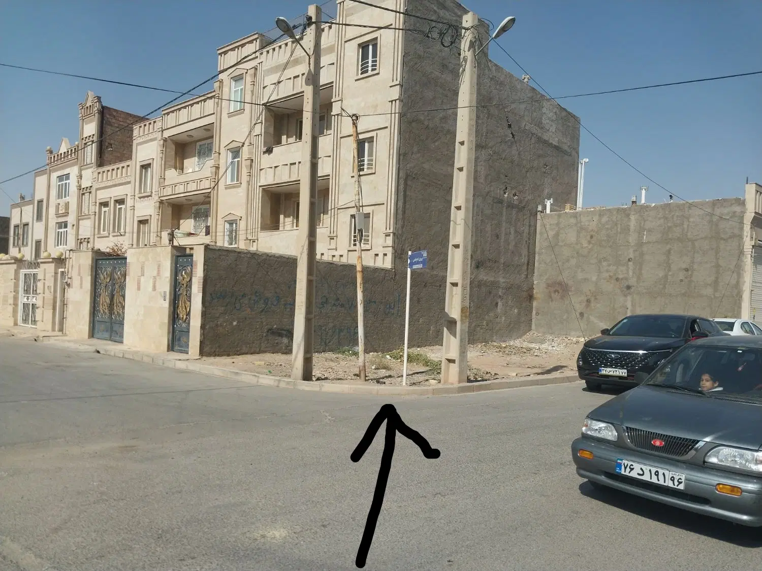۷۰ متر زمین دونبش مخصوص مغازه