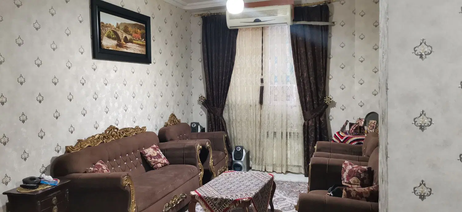 فروش فوری یک واحد بر اصلی خیابان