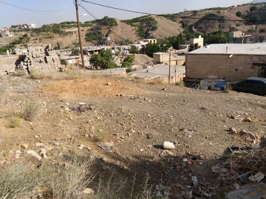 زمین مسکونی در حاشیه‌‌ی زاینده‌رود