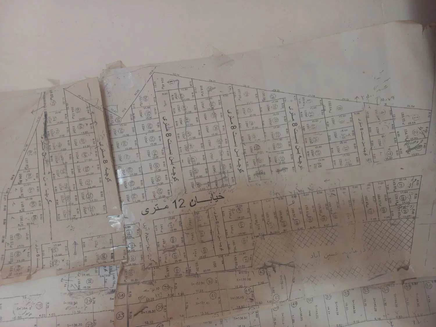 زمین مسکونی در بالاتر از درمانگاه حسین آباد
