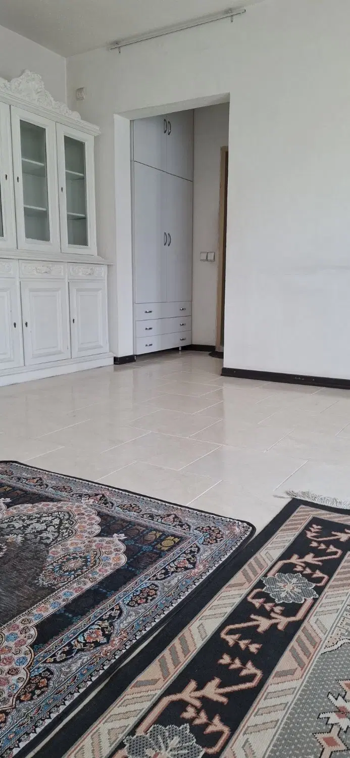 همخونه خانم درمجموع بهارستان