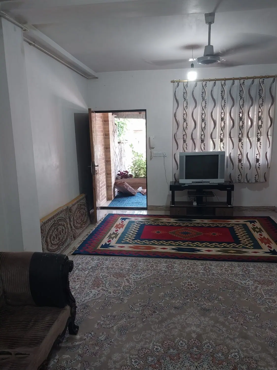 ویلا اجاره ای ۷۰متر با تمام امکانات ونزدیکه بازار