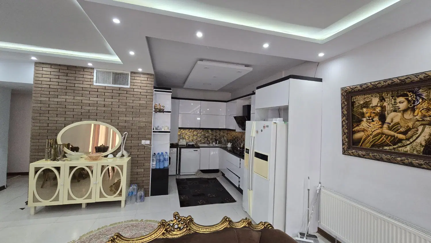 ویلا سهیلیه چهارباغ داخل شهرک (سرایدار ۲۴ ساعته)