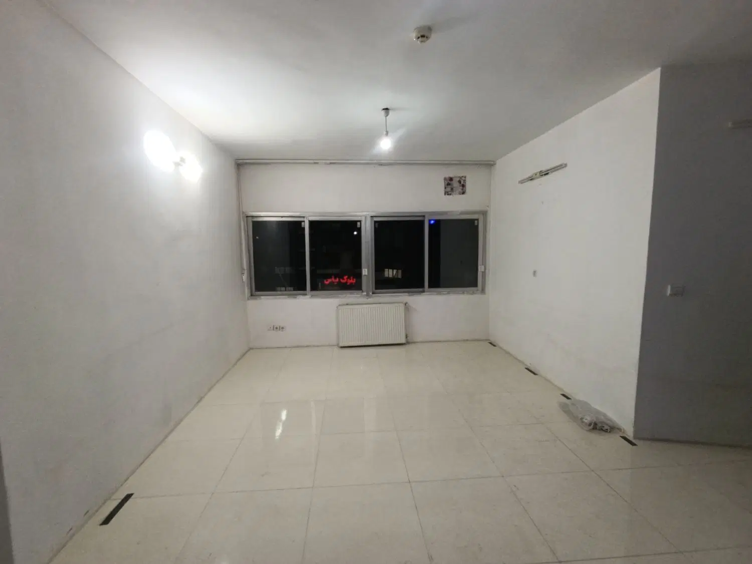 ۸۵متر_ ۲ خواب_پارکینگ _آسانسور_پایداری
