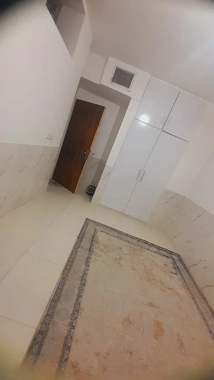 بلوار تخت جمشید شهرک صادقیه