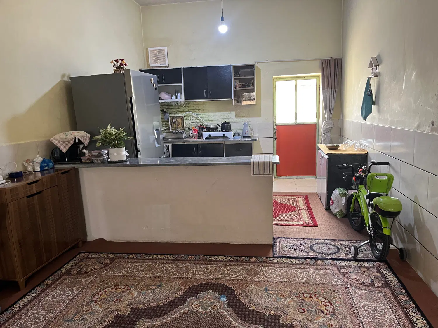 اجاره رهن طبقه پاین ۱۰۰ متر
