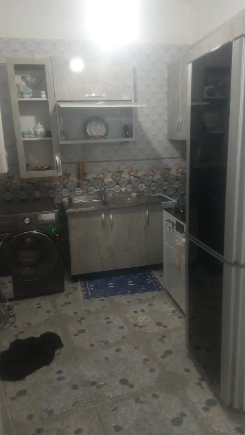 خانه‌ فروشی سعادت ۲۸