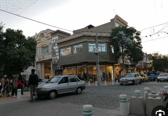 مغازه 60 متری نبش ایثار 22