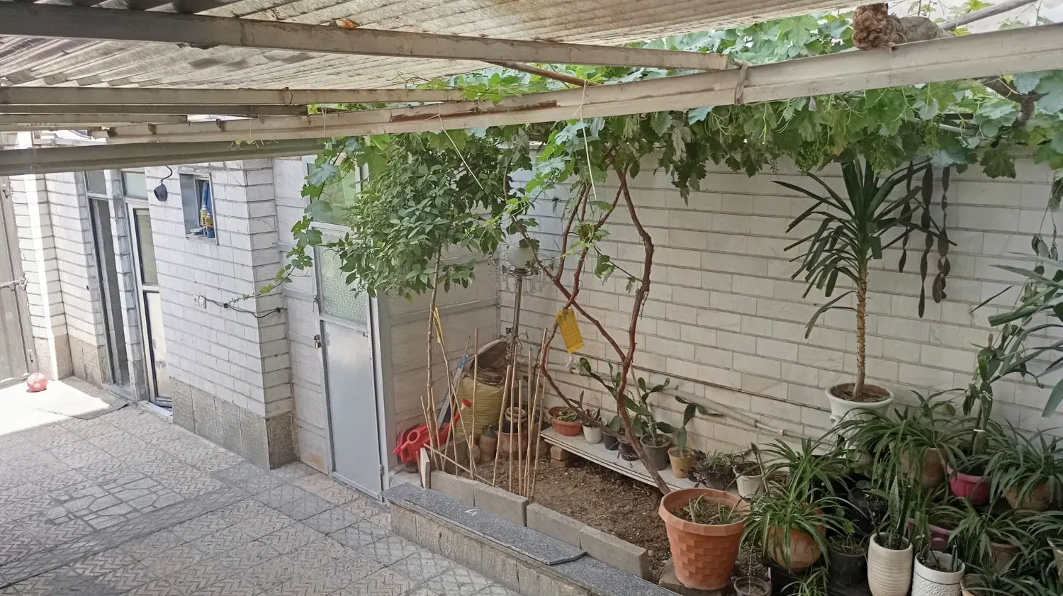خاور اجاره ای