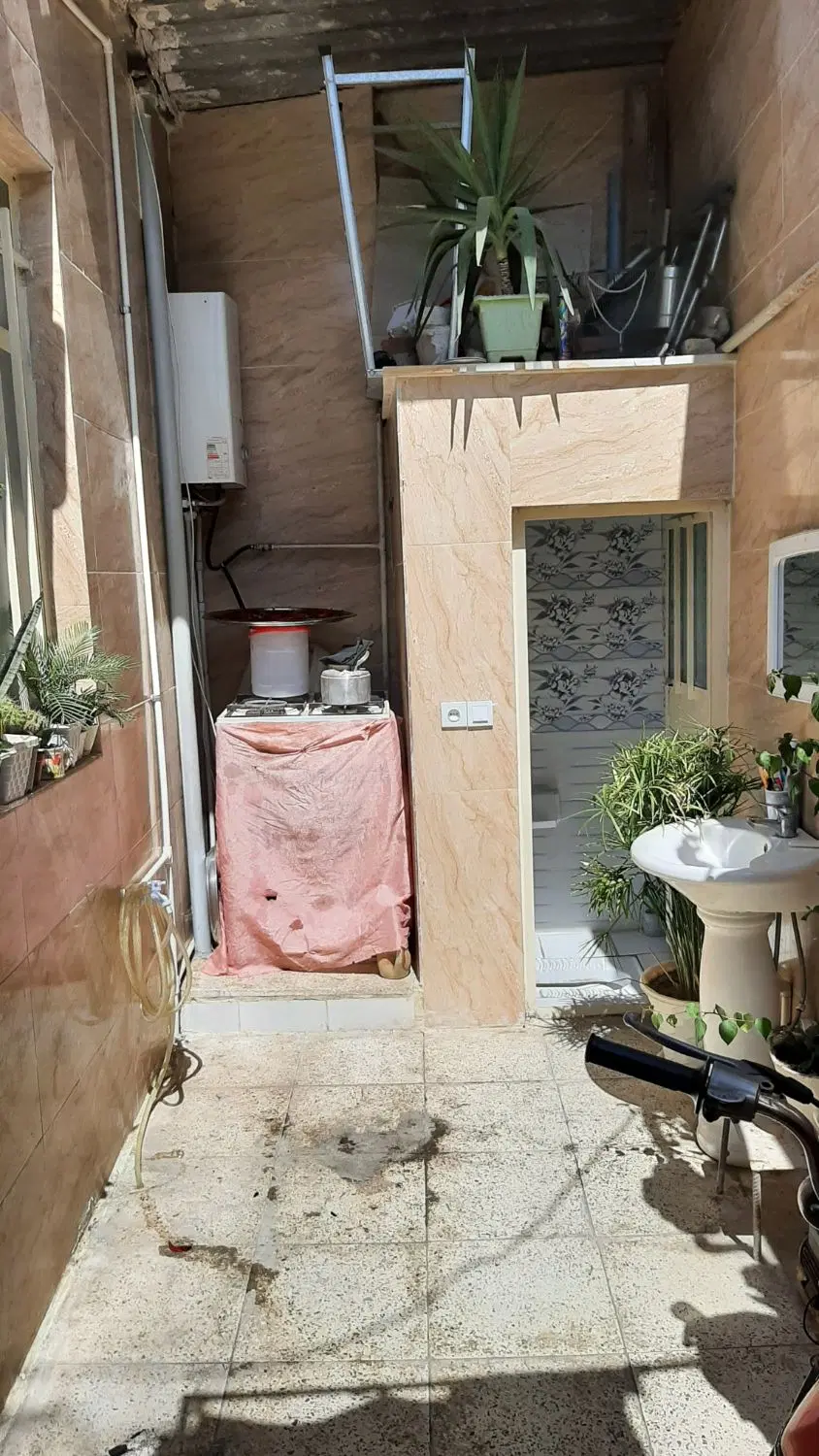 خونه ۶۵متری