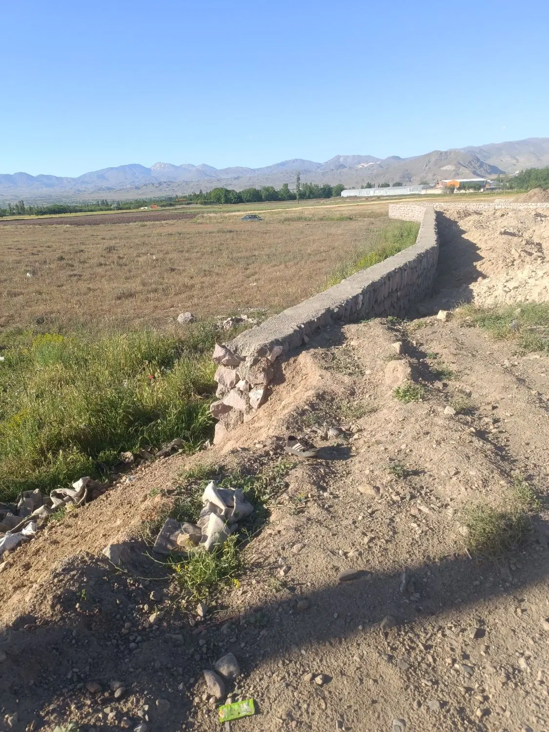 زمین بر جاده خوی .مرند