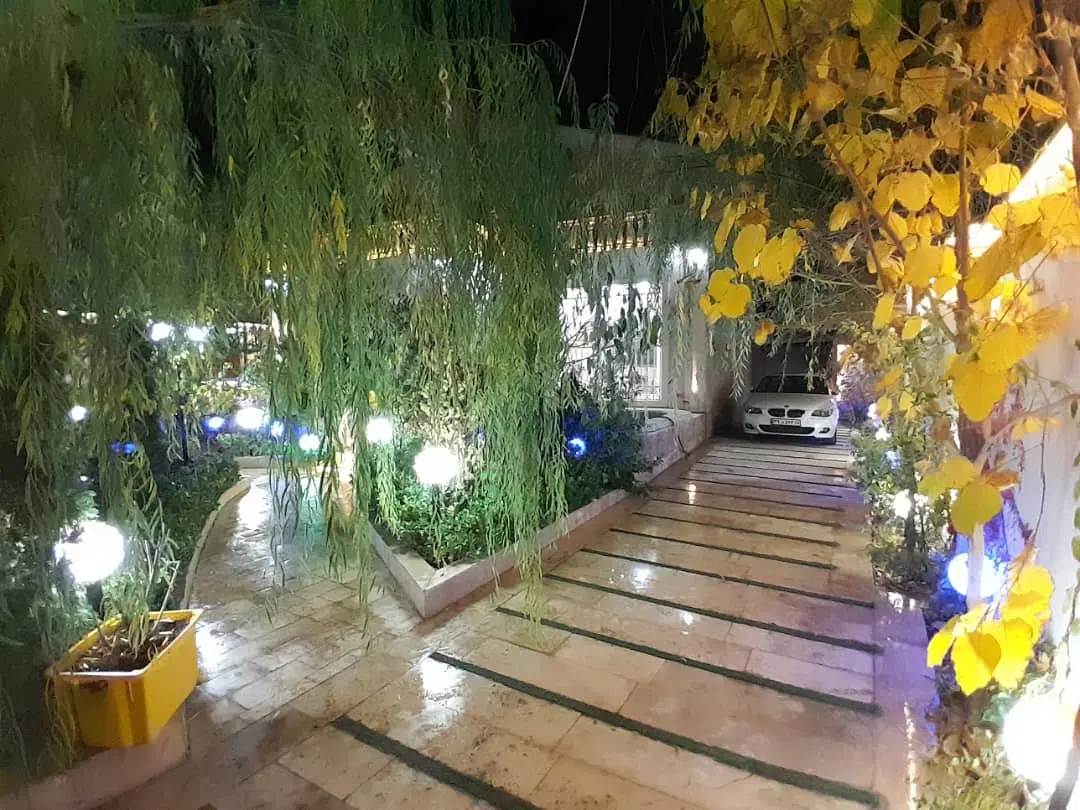 باغ ویلا700متری سند6دانگ درشاندیزگراخک خوش آب وهوا