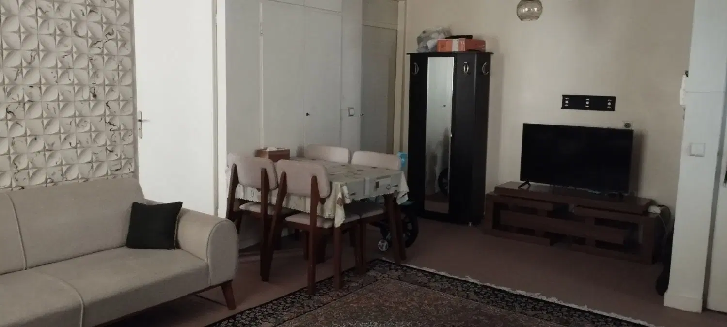۸۰ متری غرق در نور