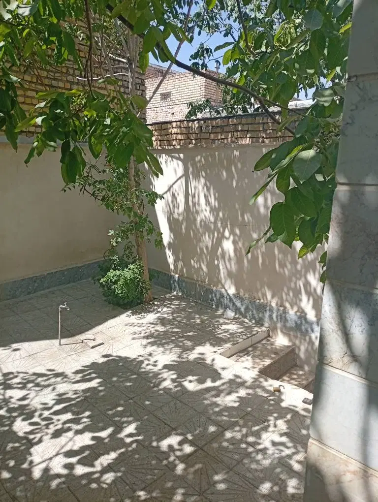 فروش خانه دربست ۱۶۵ متر سند تک برگ عرصه و عیان