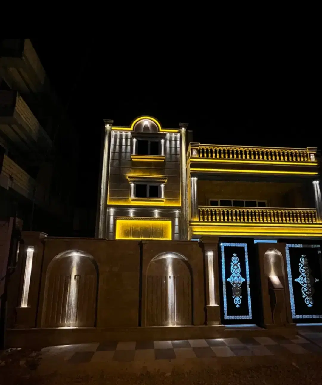 خانه دوطبقه