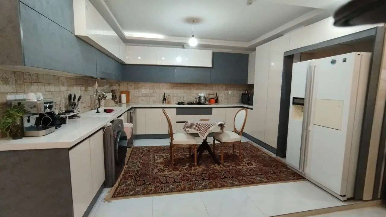 آپارتمان ۱۲۳ متری ۱۶ متری محدوده خ رازی و خاتم