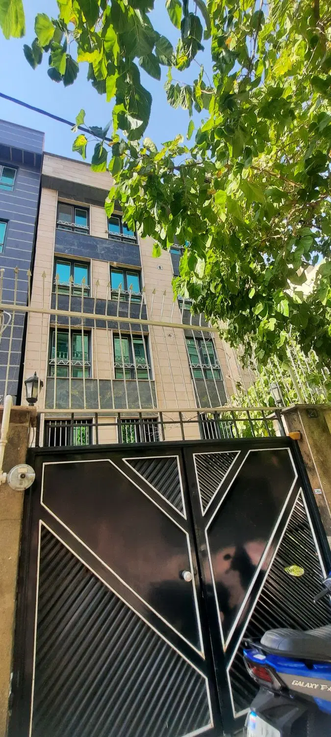 سعادت آباد ۳ خوابه تکواحد فروشی