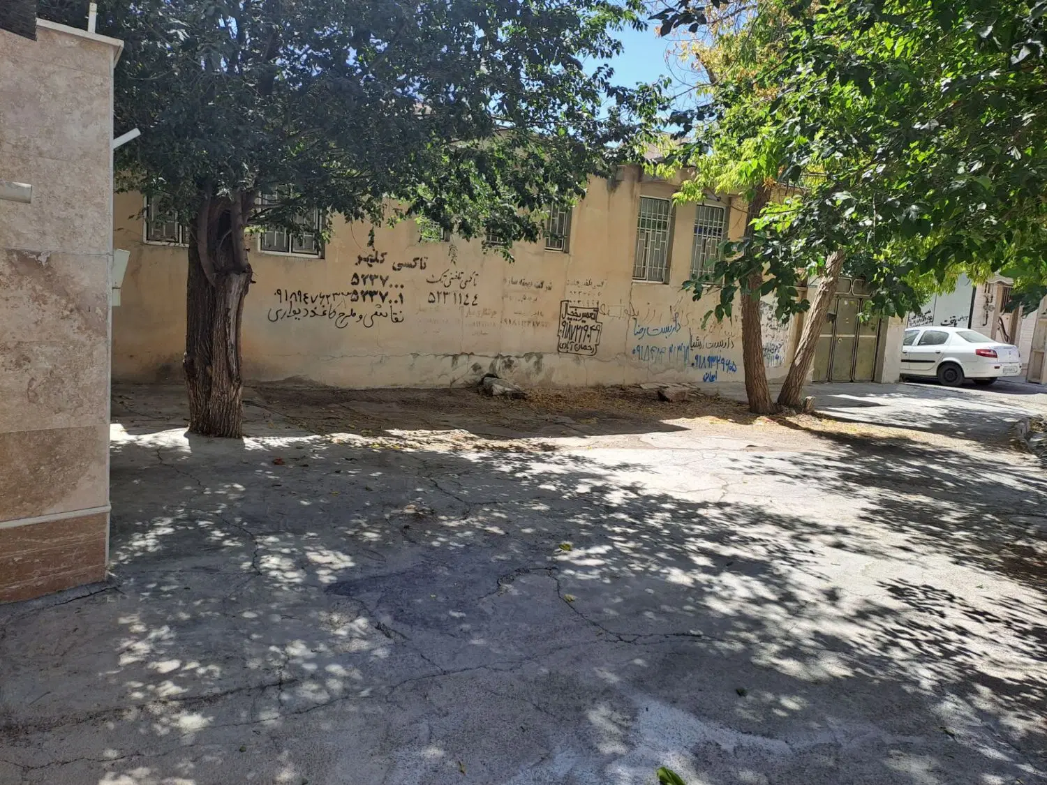 فروش یک باب منزل مسکونی ویلایی