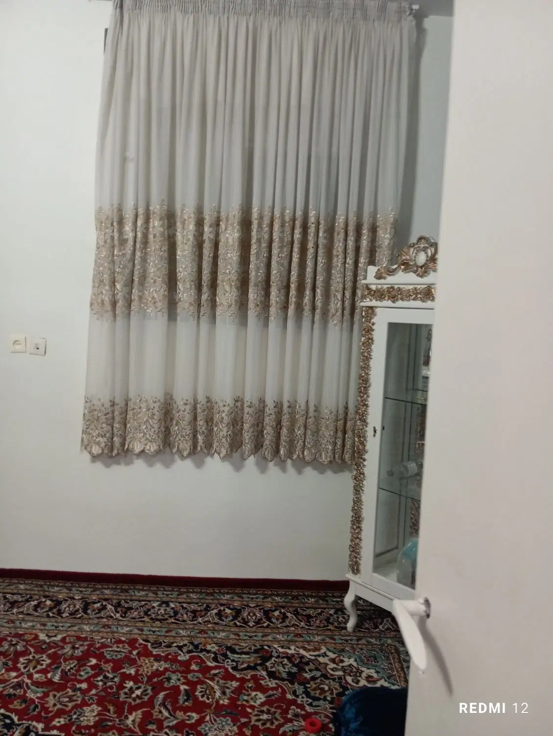 واحد اجاره ای ، سوئیت اجاره ای ، خوابگاه دخترانه