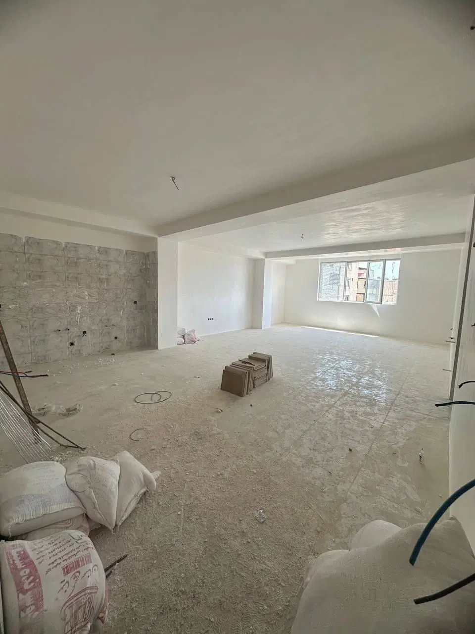واحدآپارتمان ۱۱۰متر طبقه ینجم ۳واحدی حصارک پائین