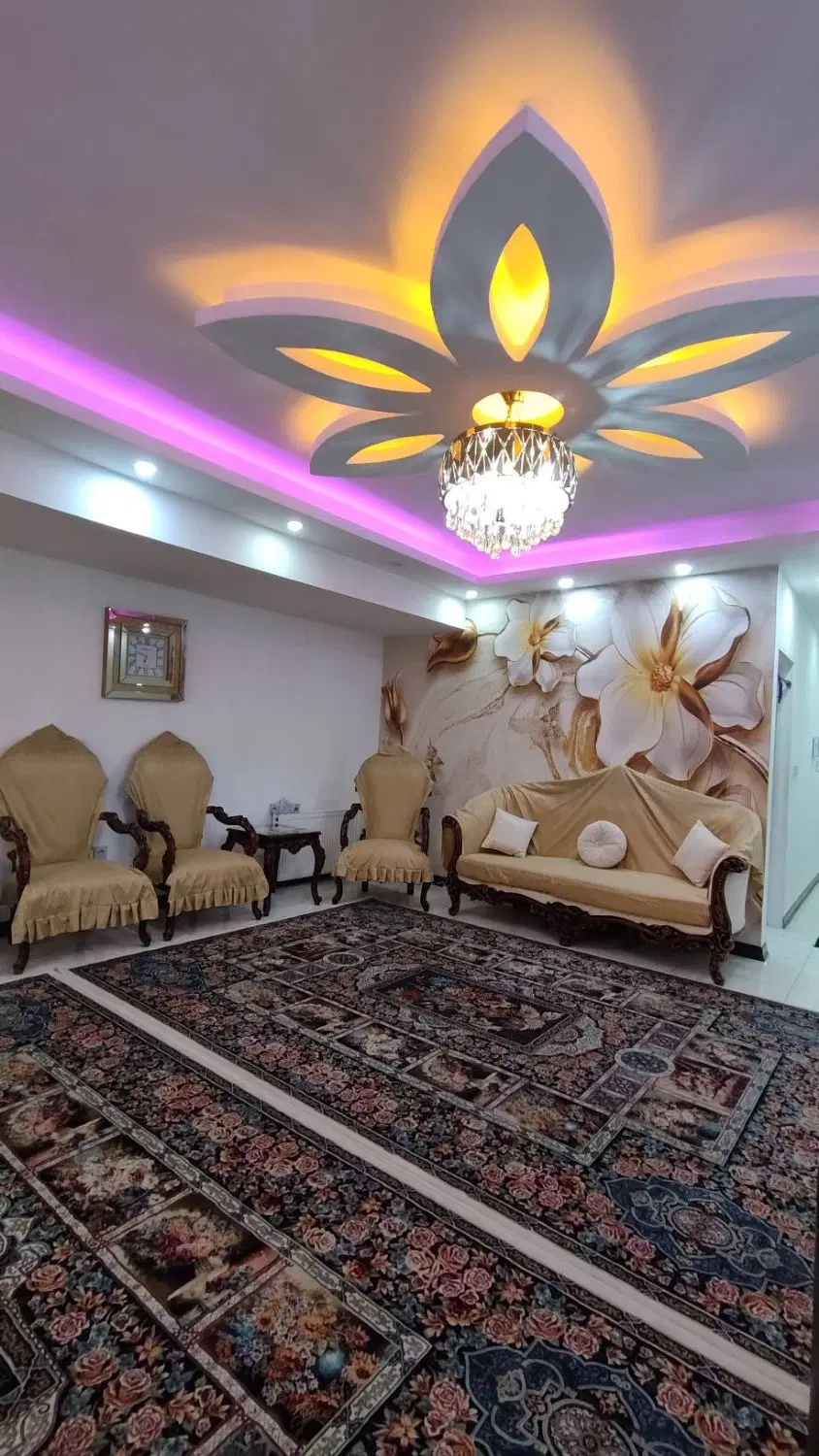 ۷۰متری _ ۲خواب _ نزدیک بلوار باغستان